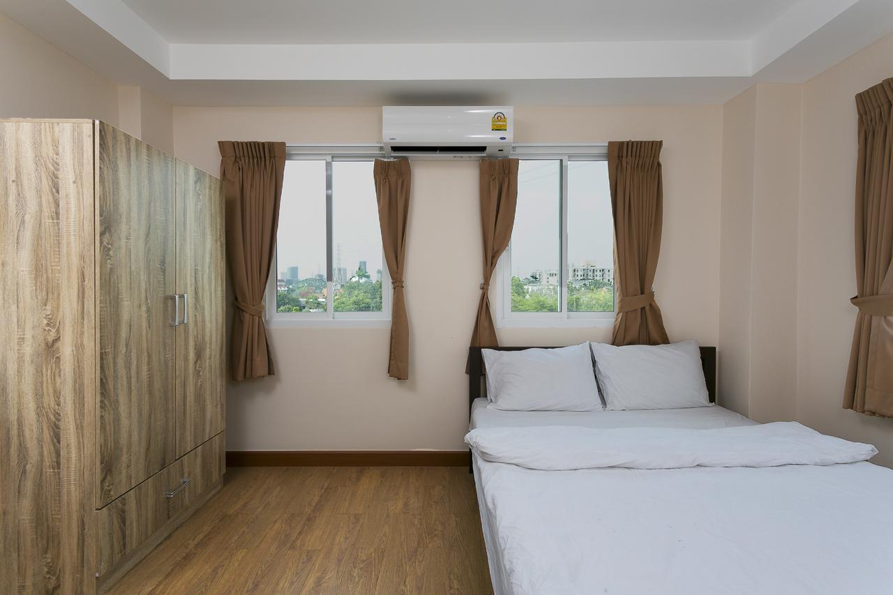 בנגקוק Small Space Cafe & Hostel מראה חיצוני תמונה