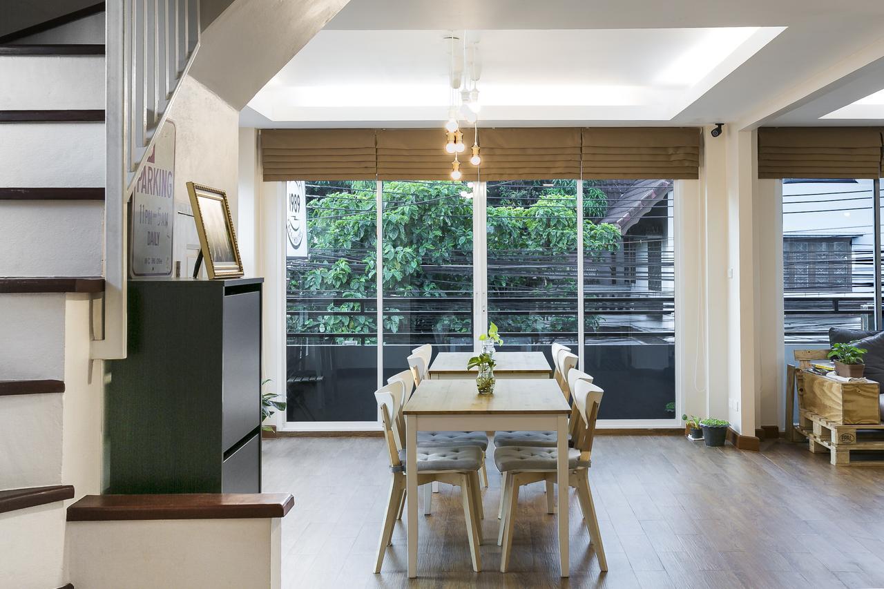 בנגקוק Small Space Cafe & Hostel מראה חיצוני תמונה